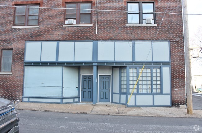 Building Photo - 7215 Lanham Ave