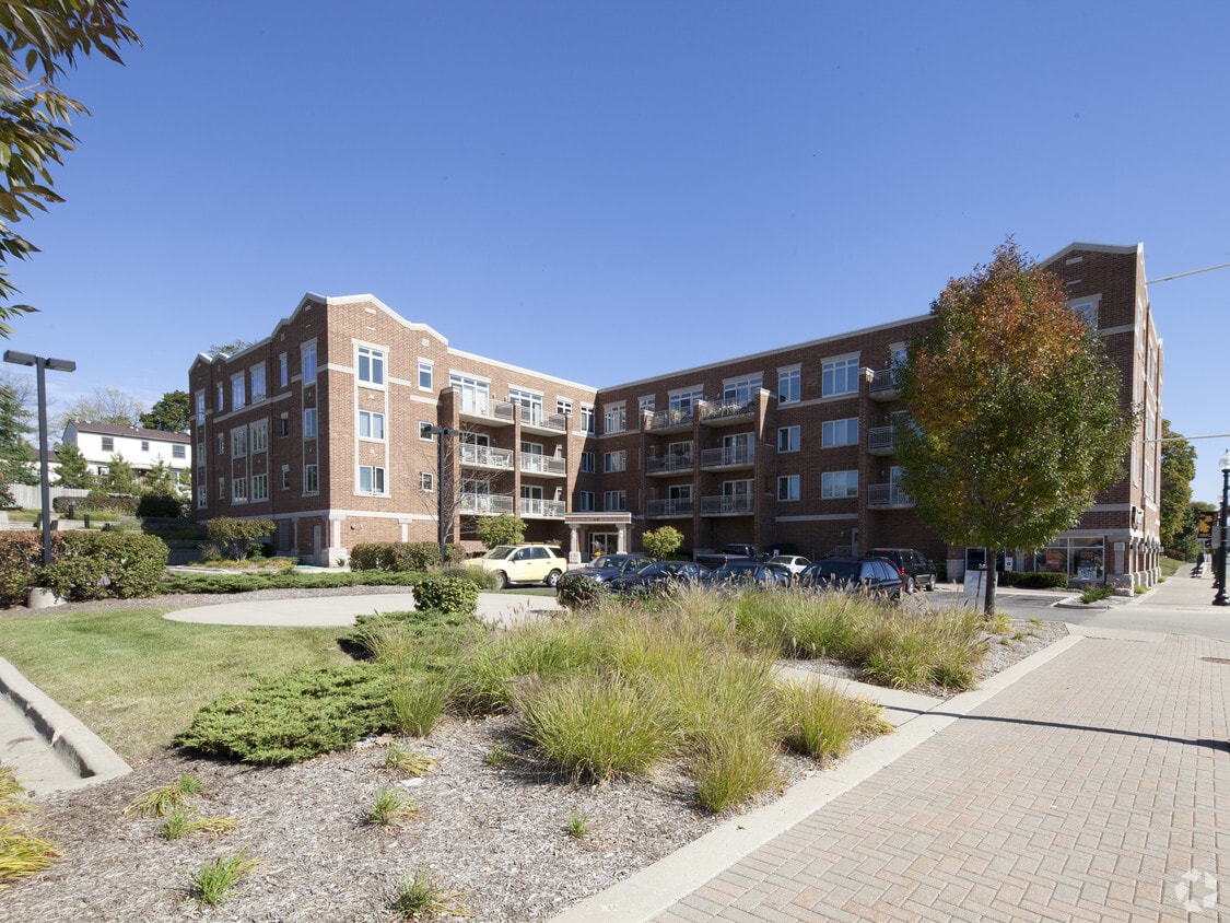 515 Main St, West Chicago, IL 60185 Apartments in West Chicago, IL
