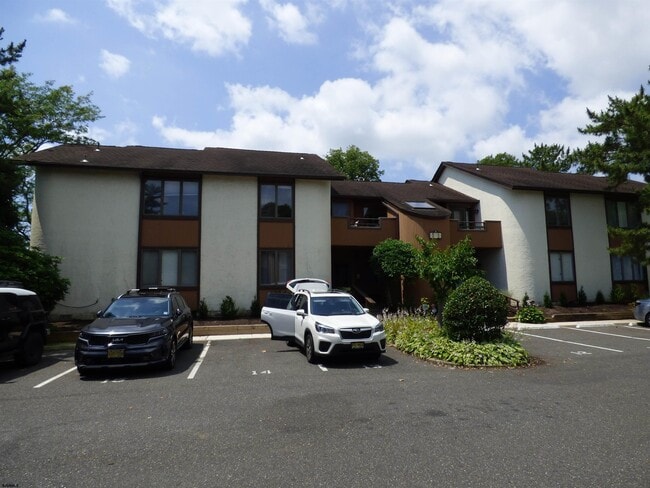 Building Photo - 8 Dolphin Ct