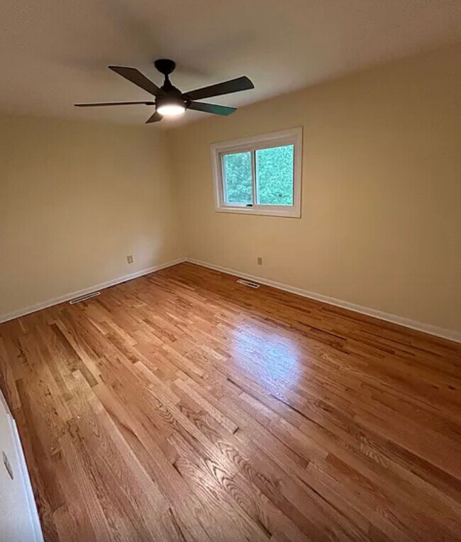 Foto del edificio - 1302 Lyndale Dr