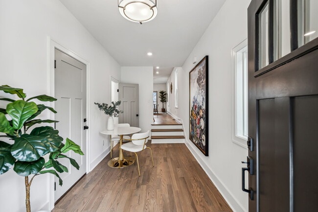 Building Photo - 2107 Chadwell Retreat Dr