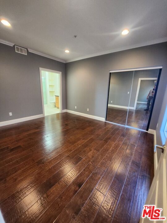 Building Photo - 1128 S Serrano Ave