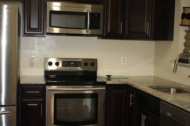 Building Photo - 2903 Hobblebush Ct