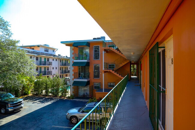Building Photo - 630-SKYLARK