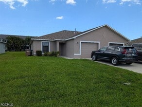 Building Photo - 3706 SE 9th Pl