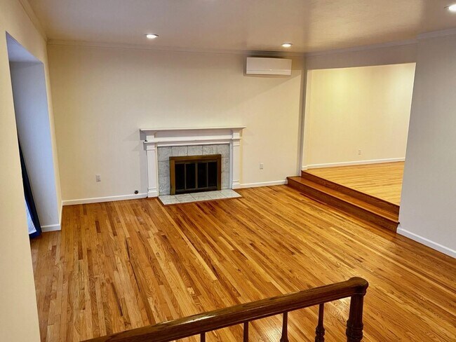 Foto del edificio - 628 Pilgrim Dr