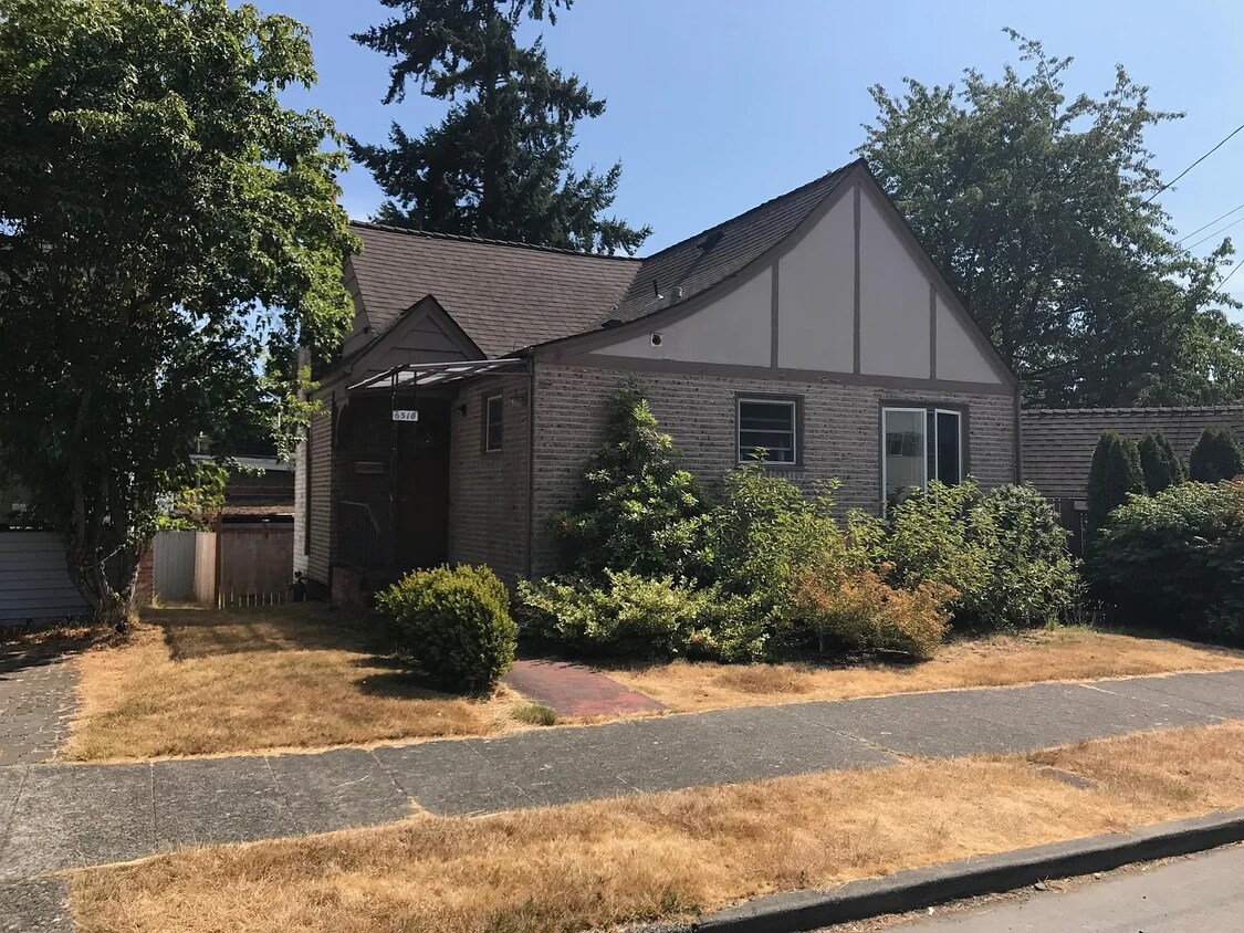 Primary Photo - 6510 Linden Ave N