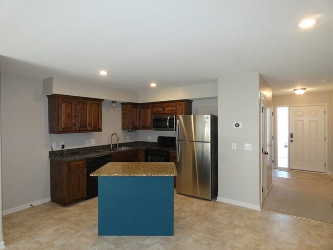Building Photo - Townhome in Northland-4030 N Hardesty Ave