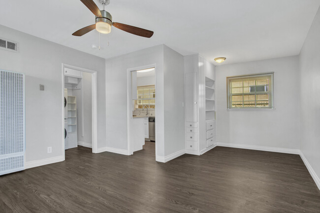 Foto del edificio - 13804 Moorpark St