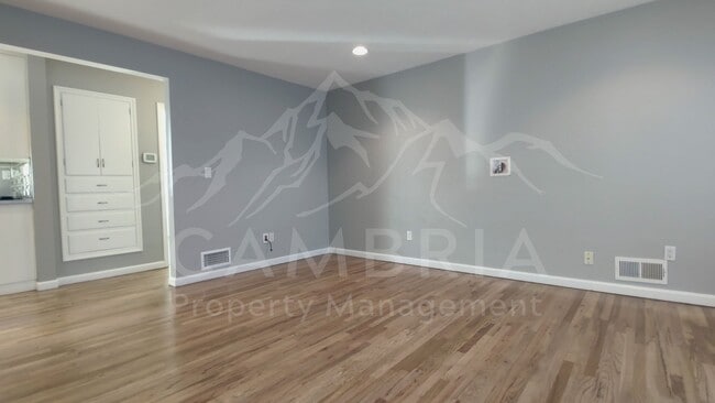 Photo - Beautiful 4 Bedroom Home in Sugarhouse