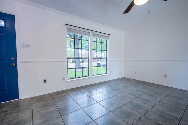 Foto del edificio - 1601 Primrose Trail