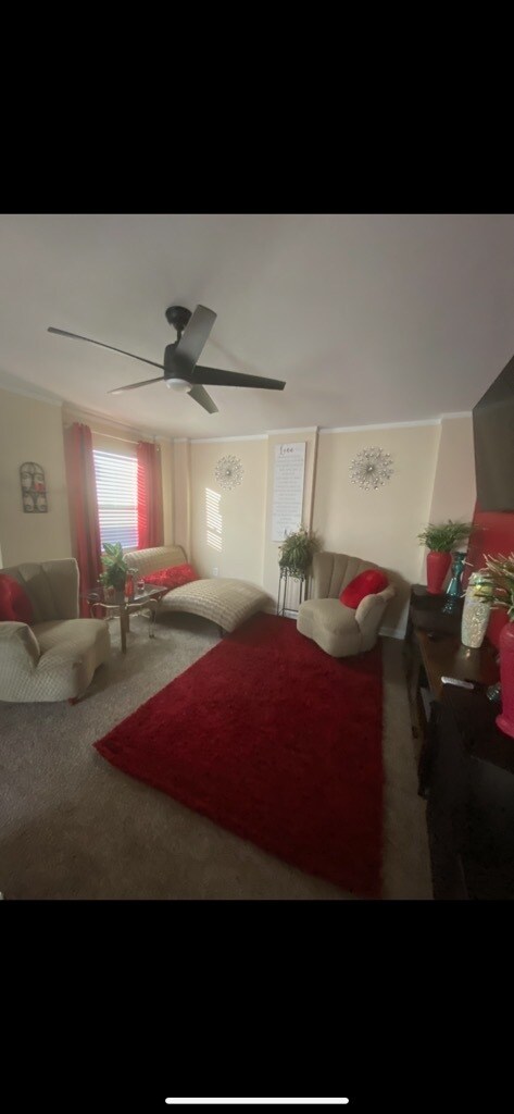 Building Photo - 14826 Crescent Rock Dr