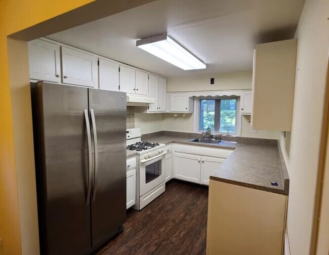 77 Broadway, Park Ridge, NJ 07656 Apartments in Park Ridge, NJ