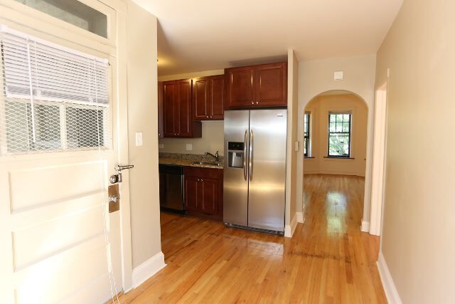 Foto del edificio - 4944 N Hoyne Ave