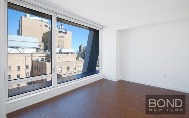 Building Photo - 400 W 113th St