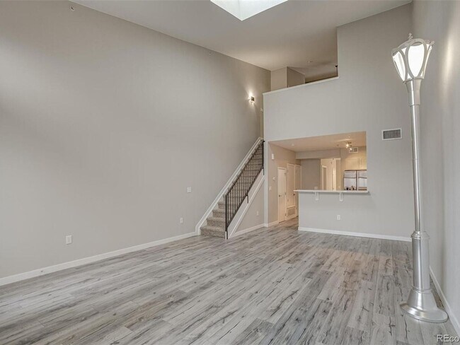 Building Photo - 2 Bedroom Condo in Denver