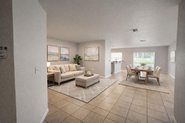Foto del edificio - 572 Cresting Oak Cir