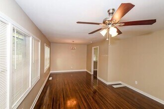 Building Photo - 1328 Orlando Cir NE