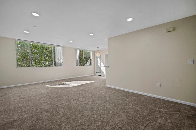 Building Photo - Welcome to your new home! Beautiful & Newl...