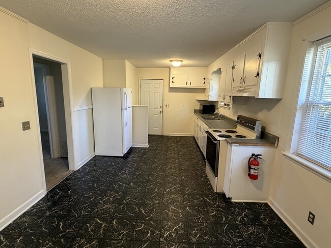 Foto del edificio - 1542 S Beltline Blvd