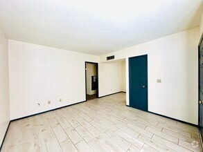 Building Photo - 652 E Drachman St
