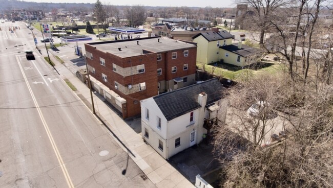 Building Photo - 215-217 W Wyoming Ave