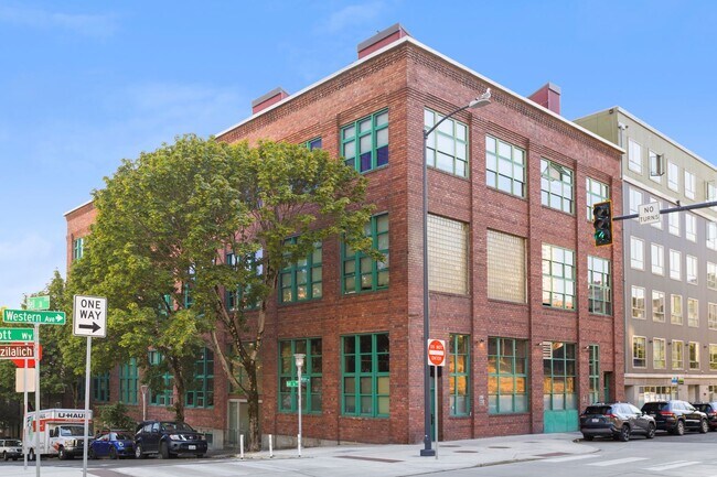 Foto del edificio - Industrial Belltown Loft with Roof Top Dec...