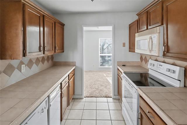 Foto del edificio - 921 Middle Cove Dr