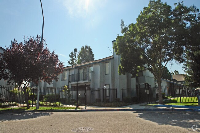 Foto del edificio - Kelley Drive Condominiums