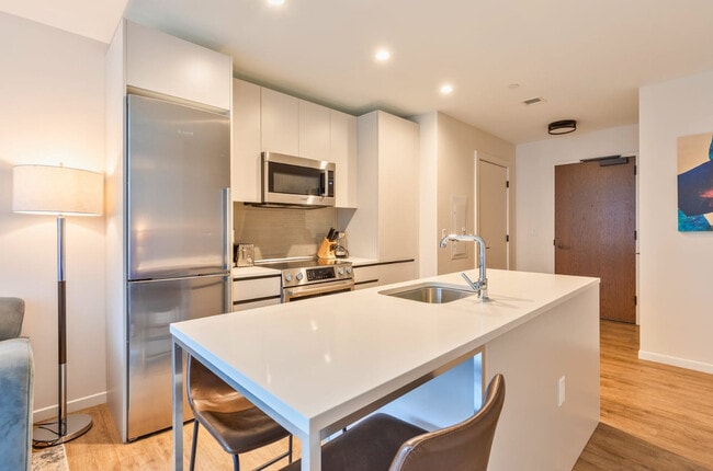 Foto del edificio - 131 Seaport Blvd