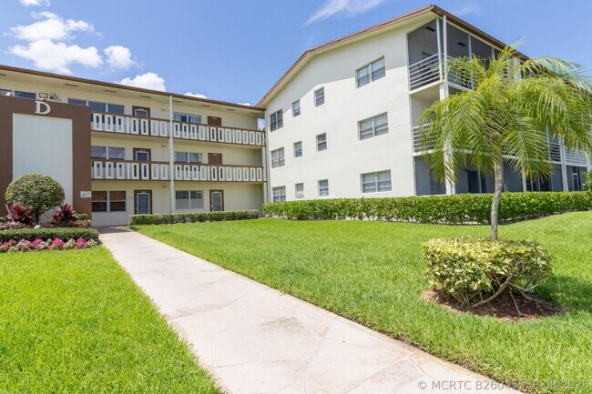 Foto del edificio - 158 Mansfield D