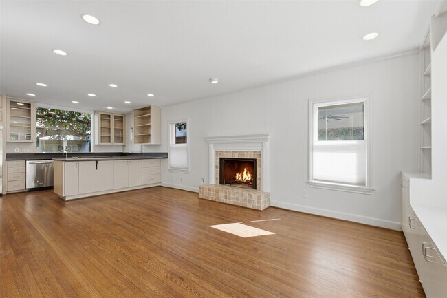 Foto del edificio - 2132 Tangley St