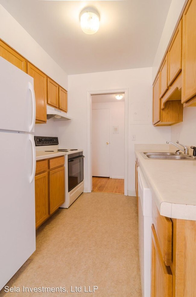 Foto del edificio - 2836-3536 Aquila Ave S