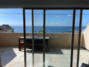 Building Photo - 2037 S Coast Hwy