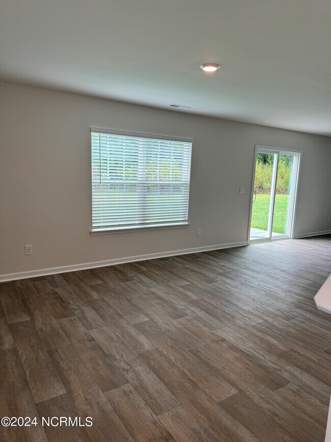Building Photo - 1301 Fowler Dr