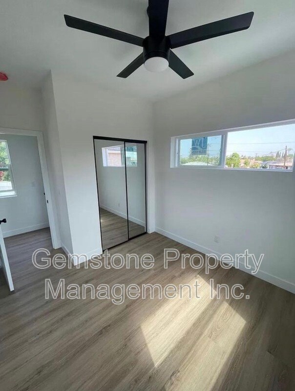 Foto del edificio - 6252 Stewart St