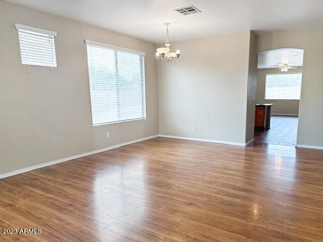 Foto del edificio - 17506 W Wind Song Ave