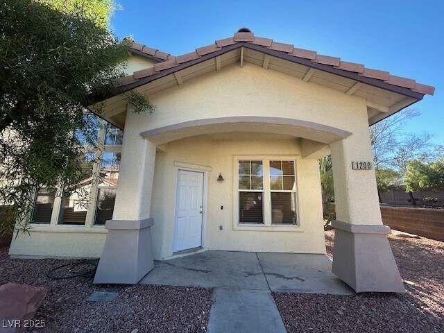 Foto del edificio - 1200 Valerio Ln