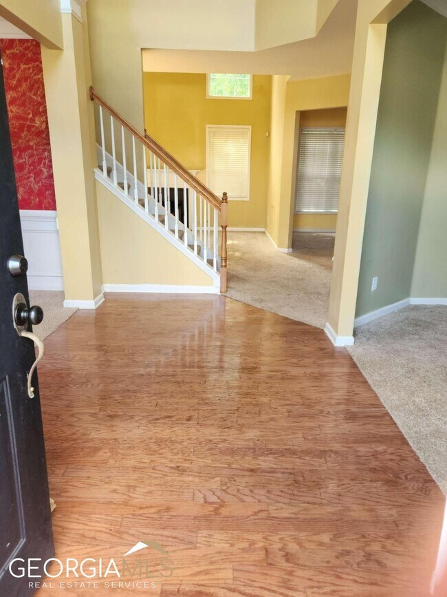 Foto del edificio - 277 Winthrop Ln