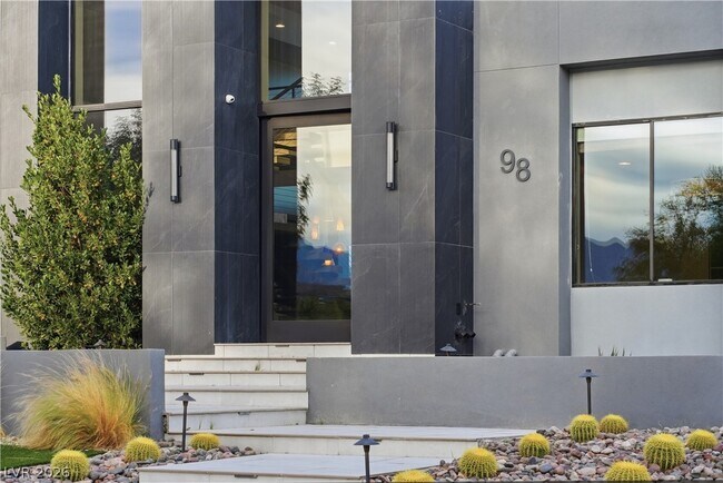 Foto del edificio - 98 Sun Glow Ln