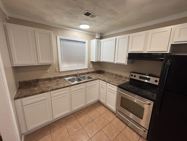 Photo - 3895 St Elmo Ave House