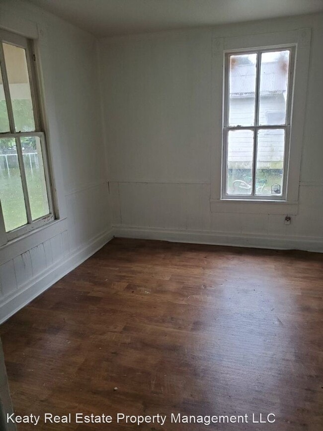 Building Photo - 2 br, 1 bath House - 703 6th Street