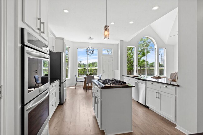 Foto del edificio - 2855 Everett Dr