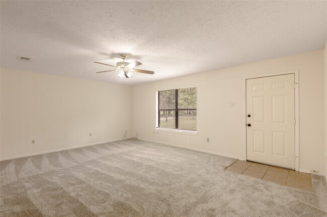 Building Photo - 138 Summer Pl