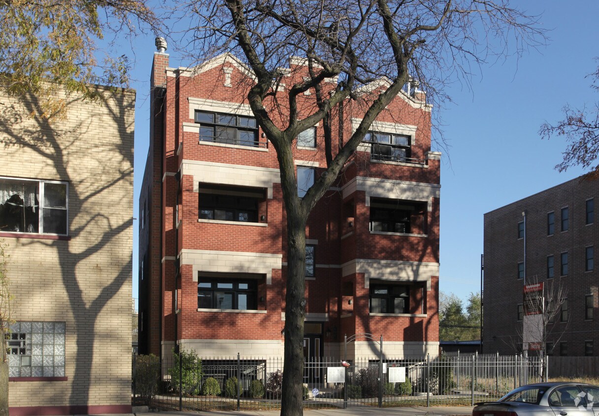 Building Photo - 4041 S Michigan Ave