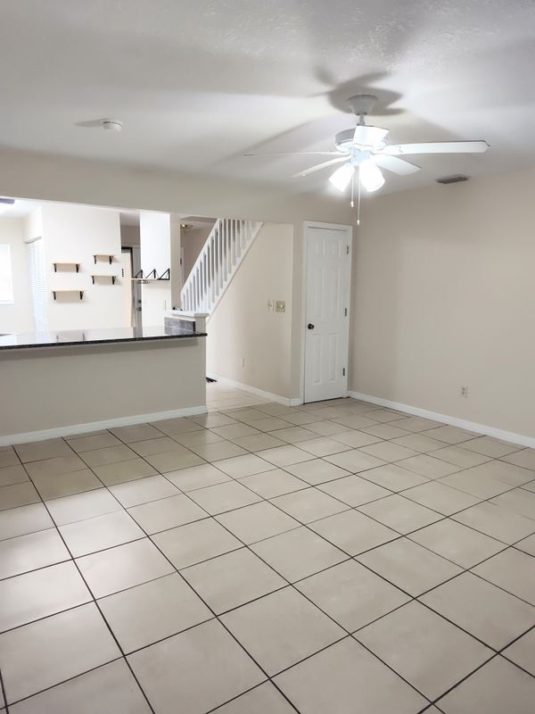 Building Photo - 175 Yorktowne Dr