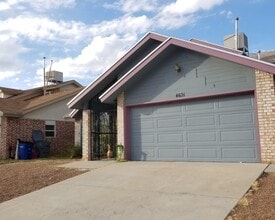 Building Photo - 4621 Loma De Arena Ct