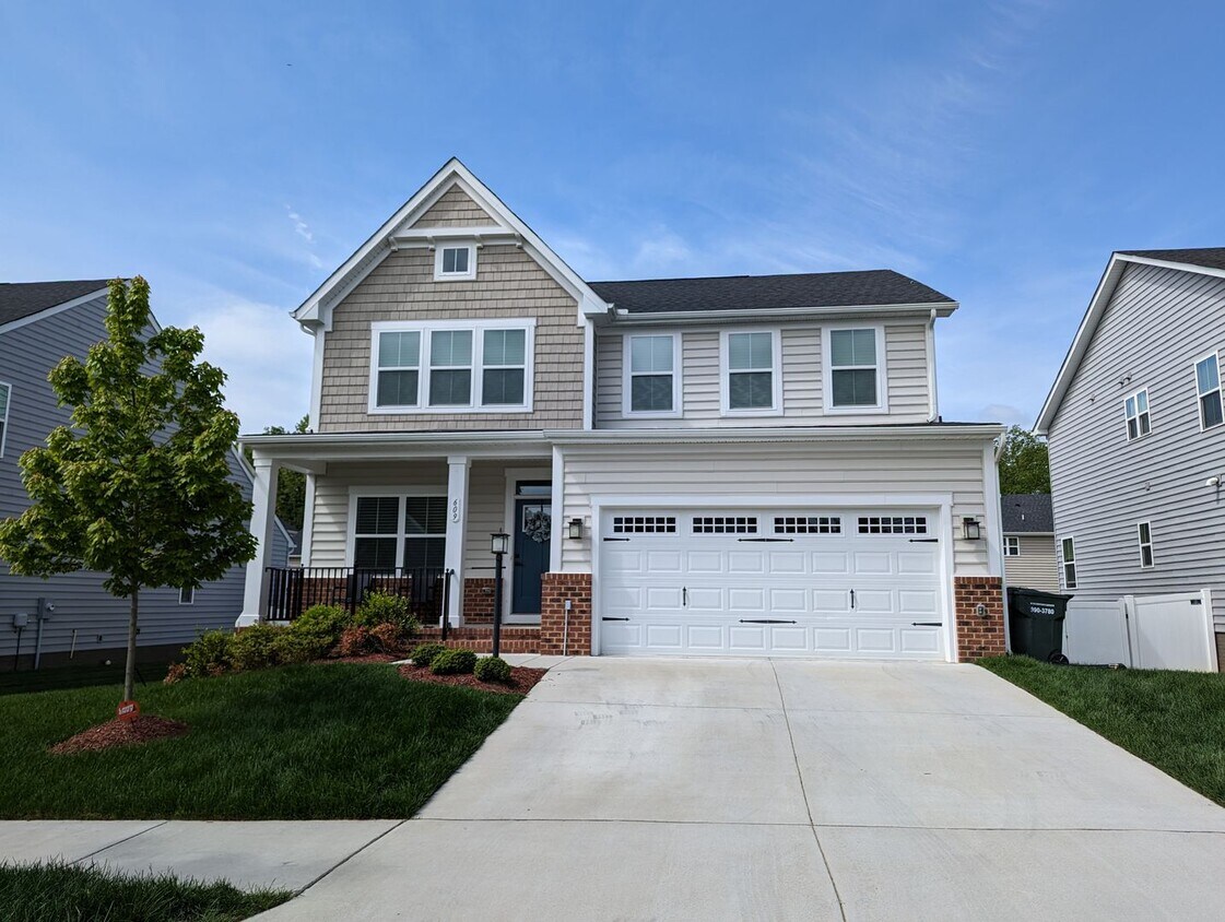 Foto principal - 609 Clements Mill Trace, Williamsburg, VA ...