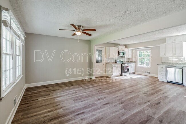 Foto del edificio - 4780 Bell Cir SE