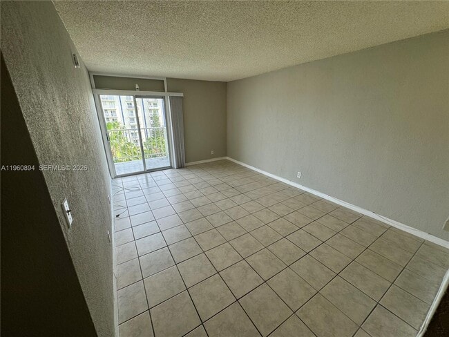 Foto del edificio - 801 NW 47th Ave